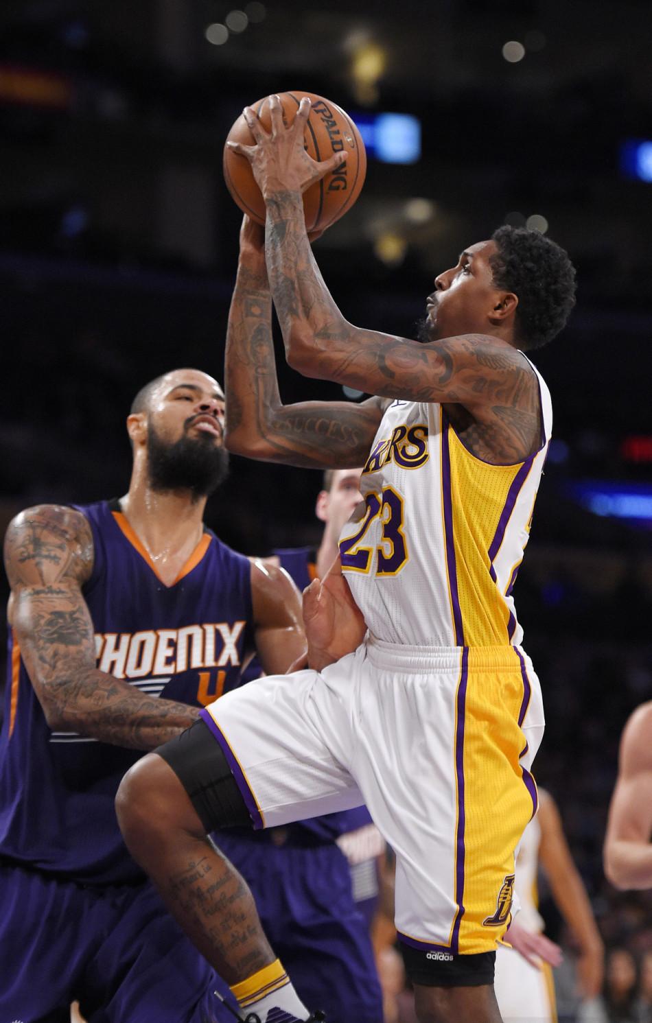 通过出色的 通过出色的