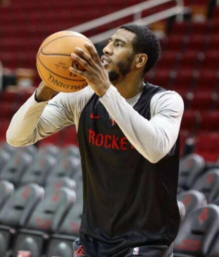 两连败后被 两连败后被