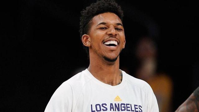 强侧夹击 强侧夹击