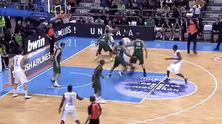 胸部停球 胸部停球